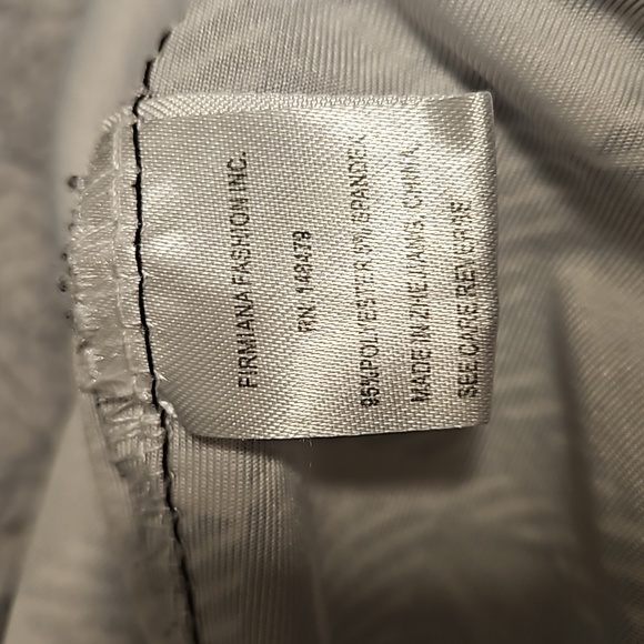 💖 $3 add to bundle item Black and white plaid leggings💖 - Picture 3 of 3